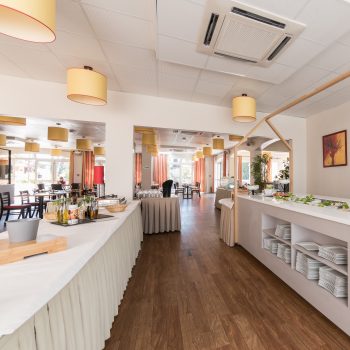 buffet village vacances Roquebrune sur Argens